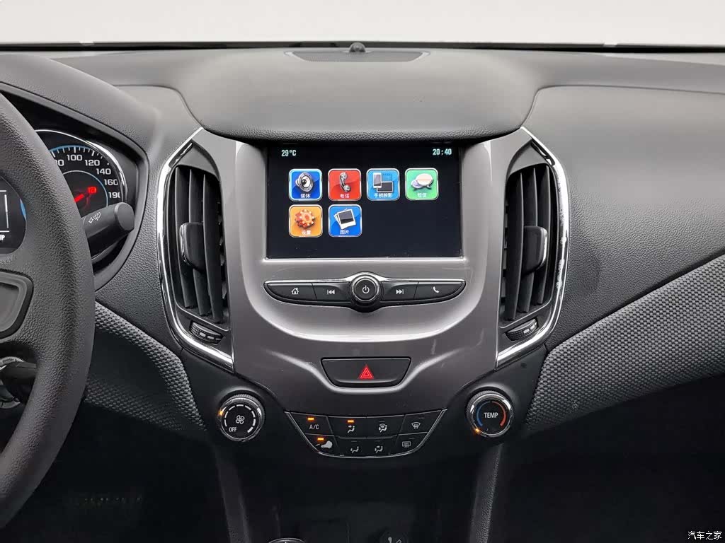 Chevrolet 320, 2018 12