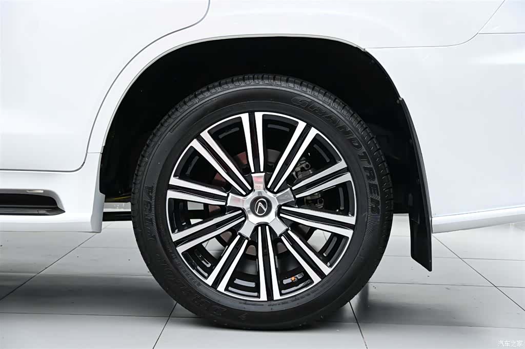 Lexus LX, 2022 42
