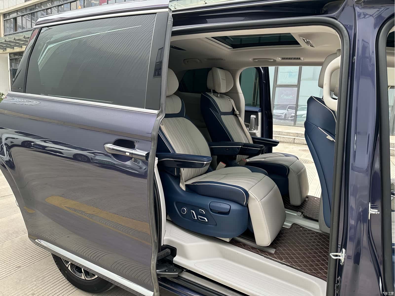 Roewe iMAX8, 2022 16