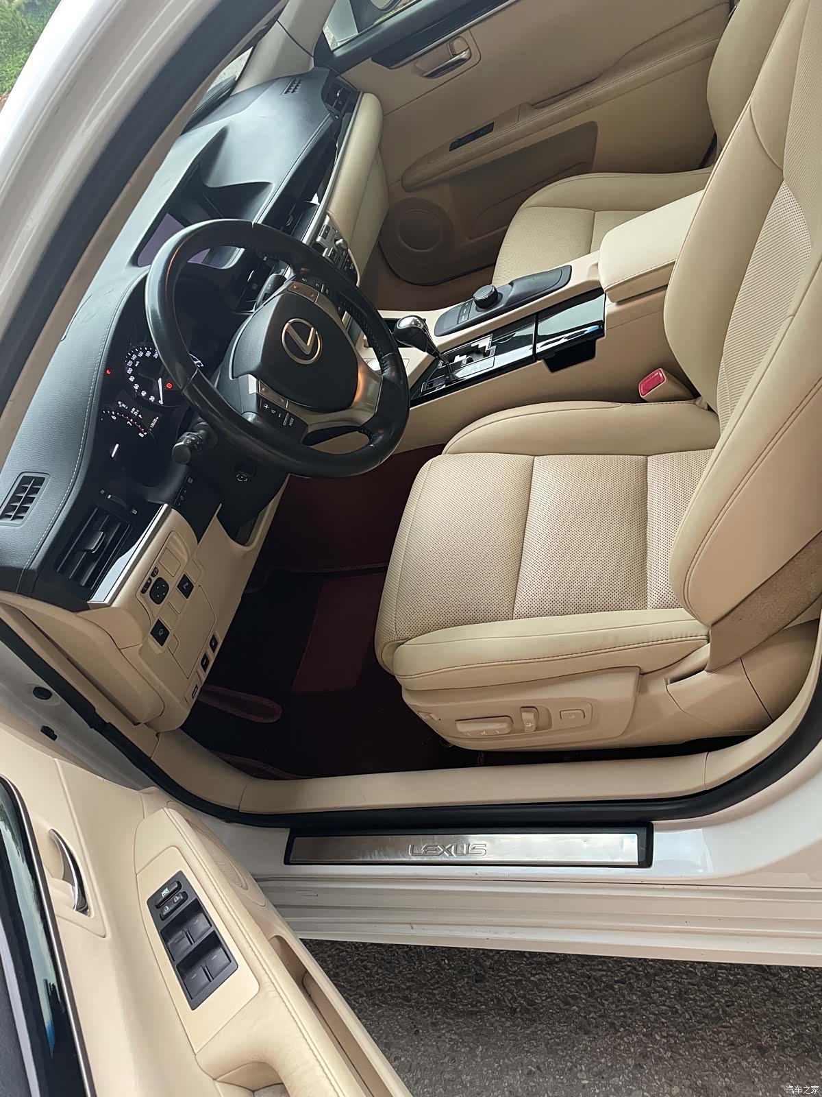 Lexus ES, 2015 4