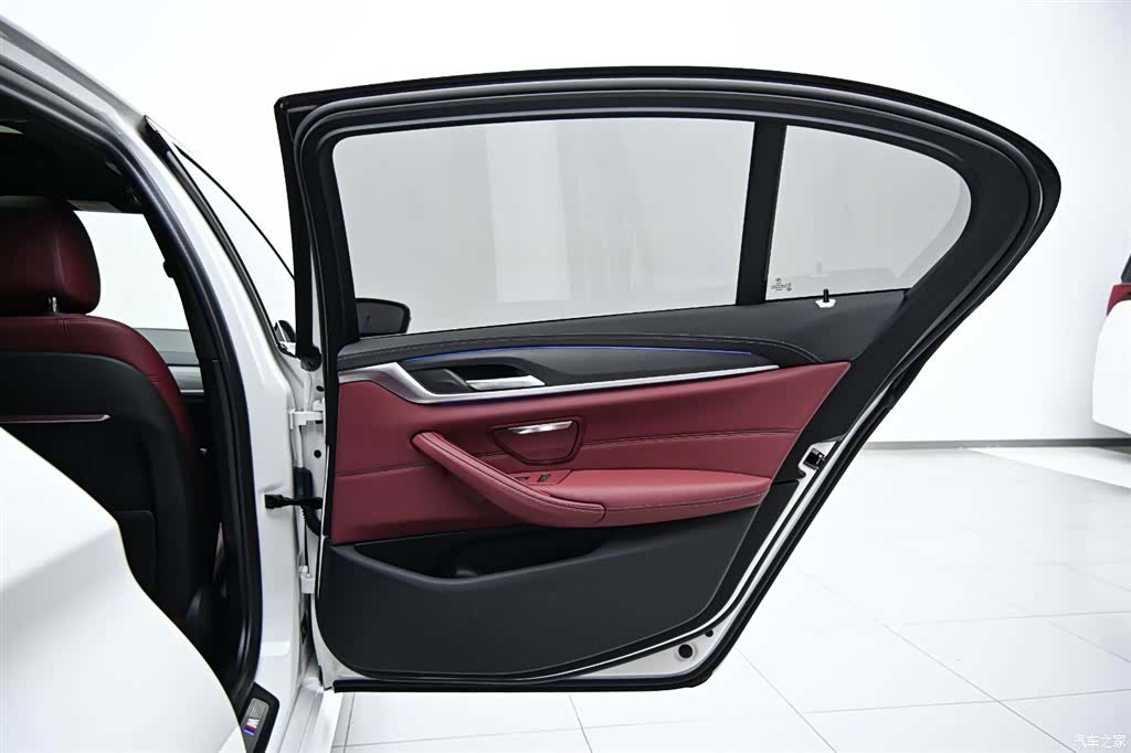 BMW 5 Series, 2024 22