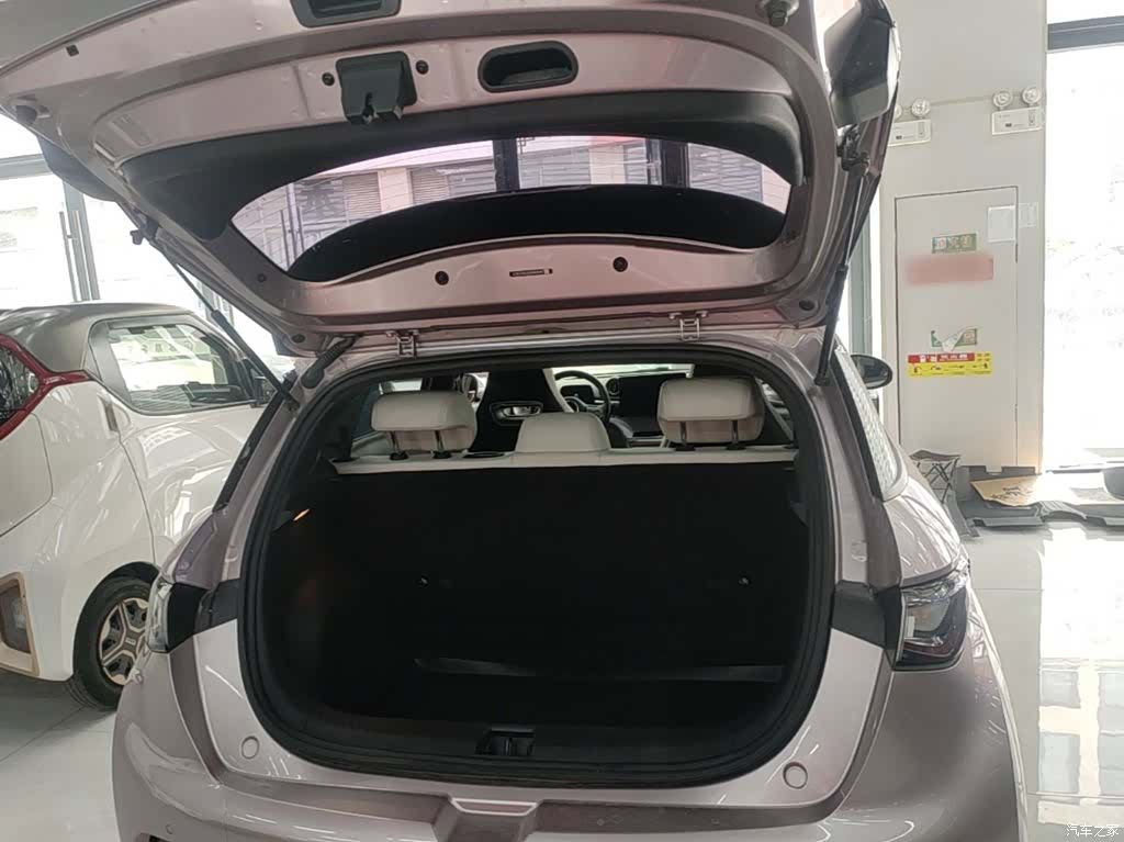 BYD Dolphin, 2023 19