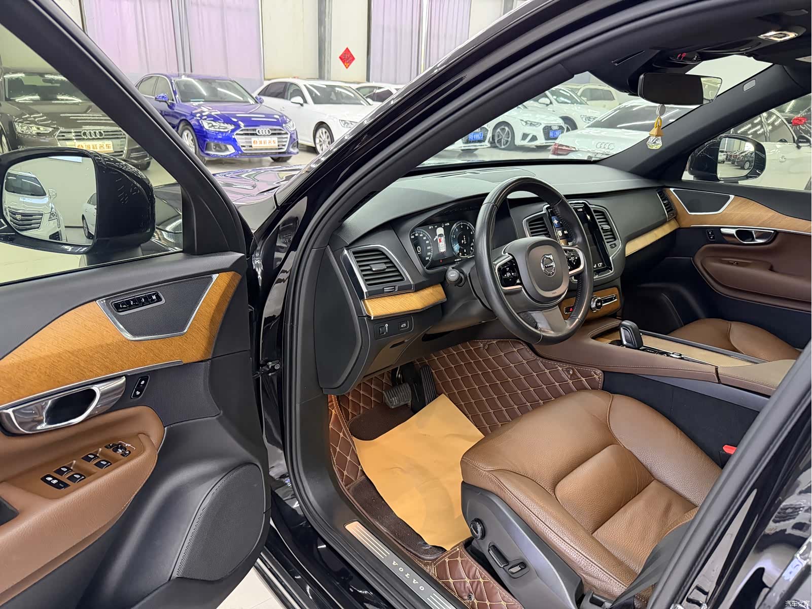 Volvo XC90, 2020 4
