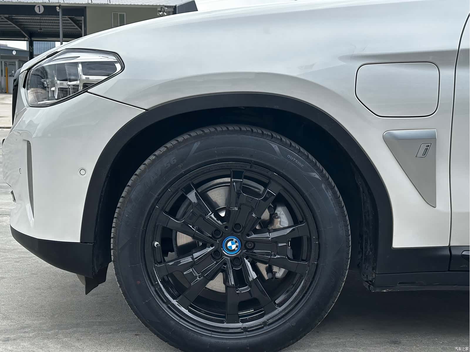 BMW iX3, 2021 все фото