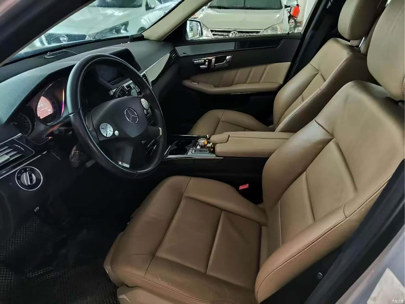 Mercedes-Benz E-Class, 2011 9