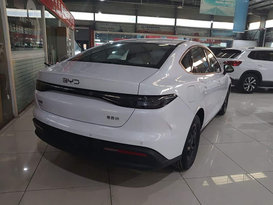BYD Seal 05 DM-i
