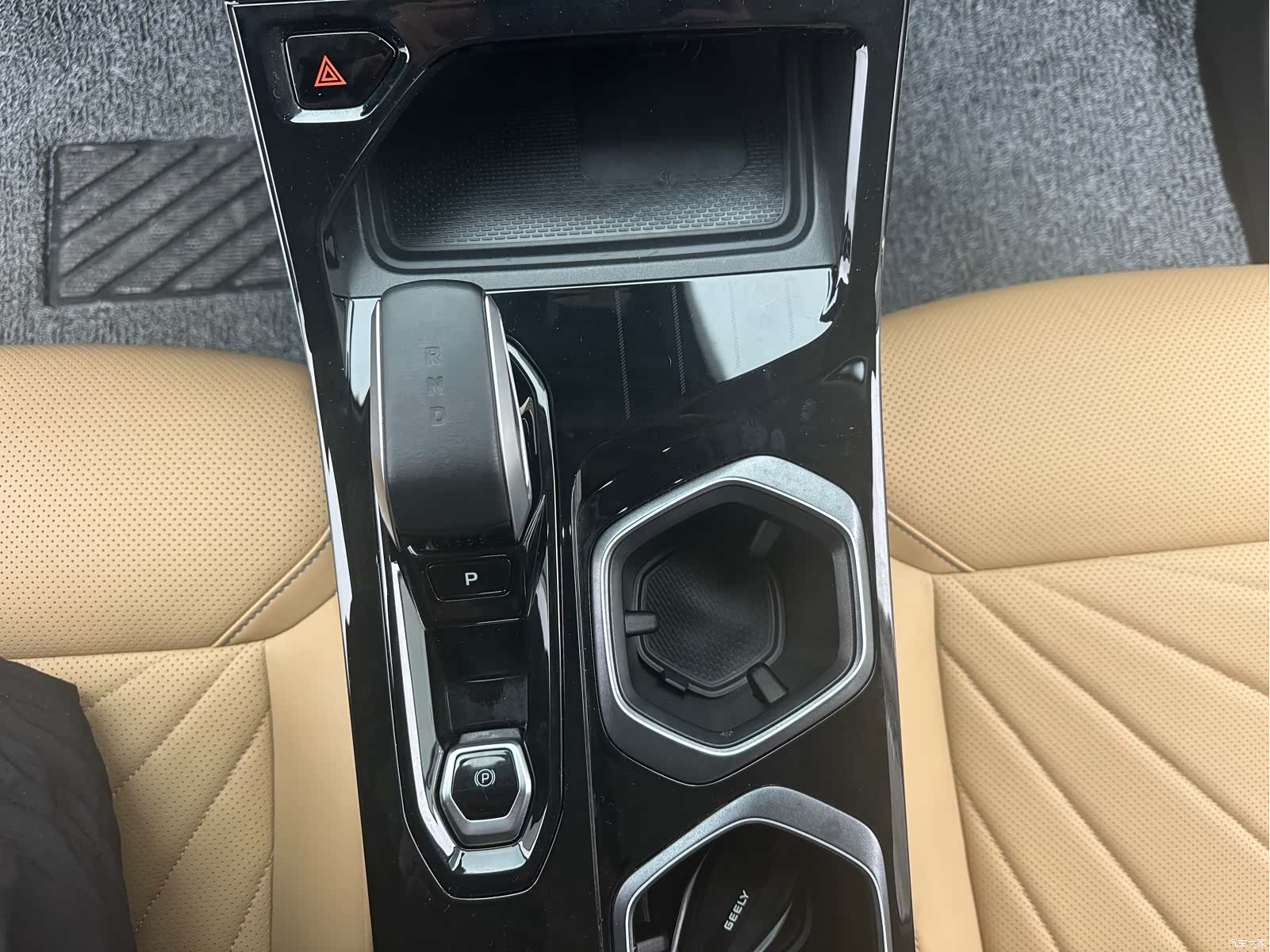 Geely Boyue, 2024 13