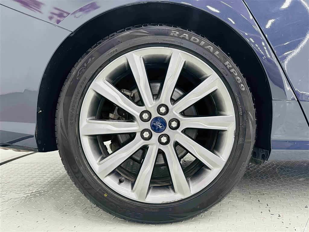 Ford Taurus, 2020 24