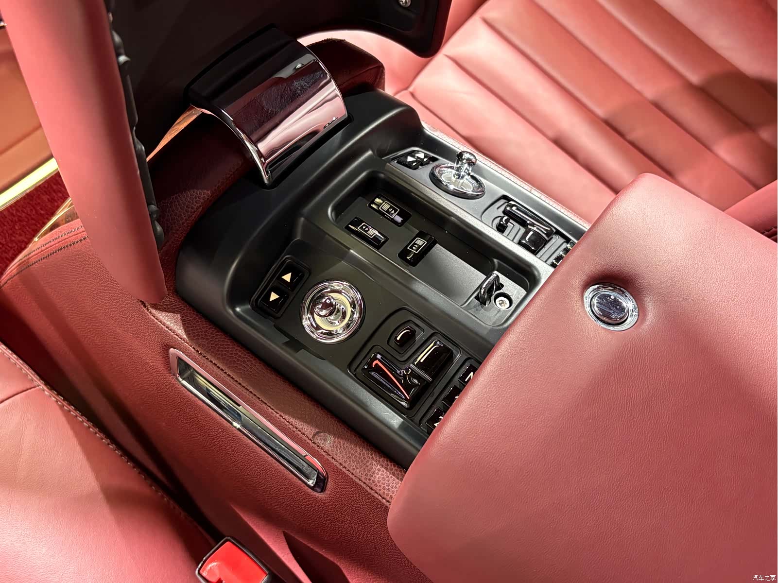 Rolls-Royce Phantom, 2012 12