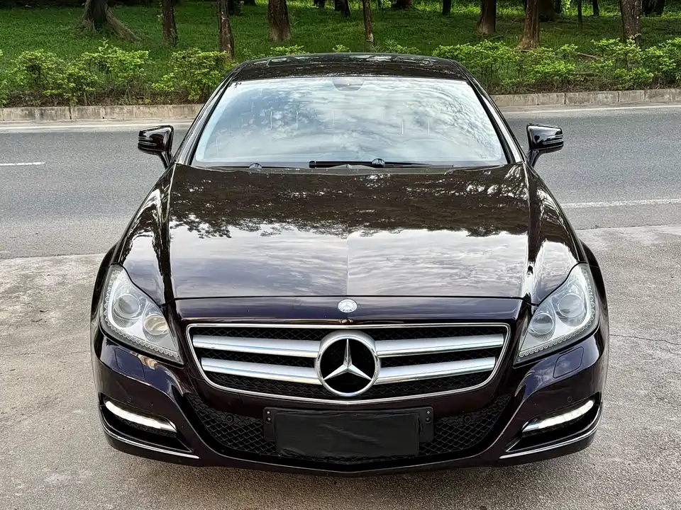 Mercedes-Benz CLS Mercedes-Benz CLS