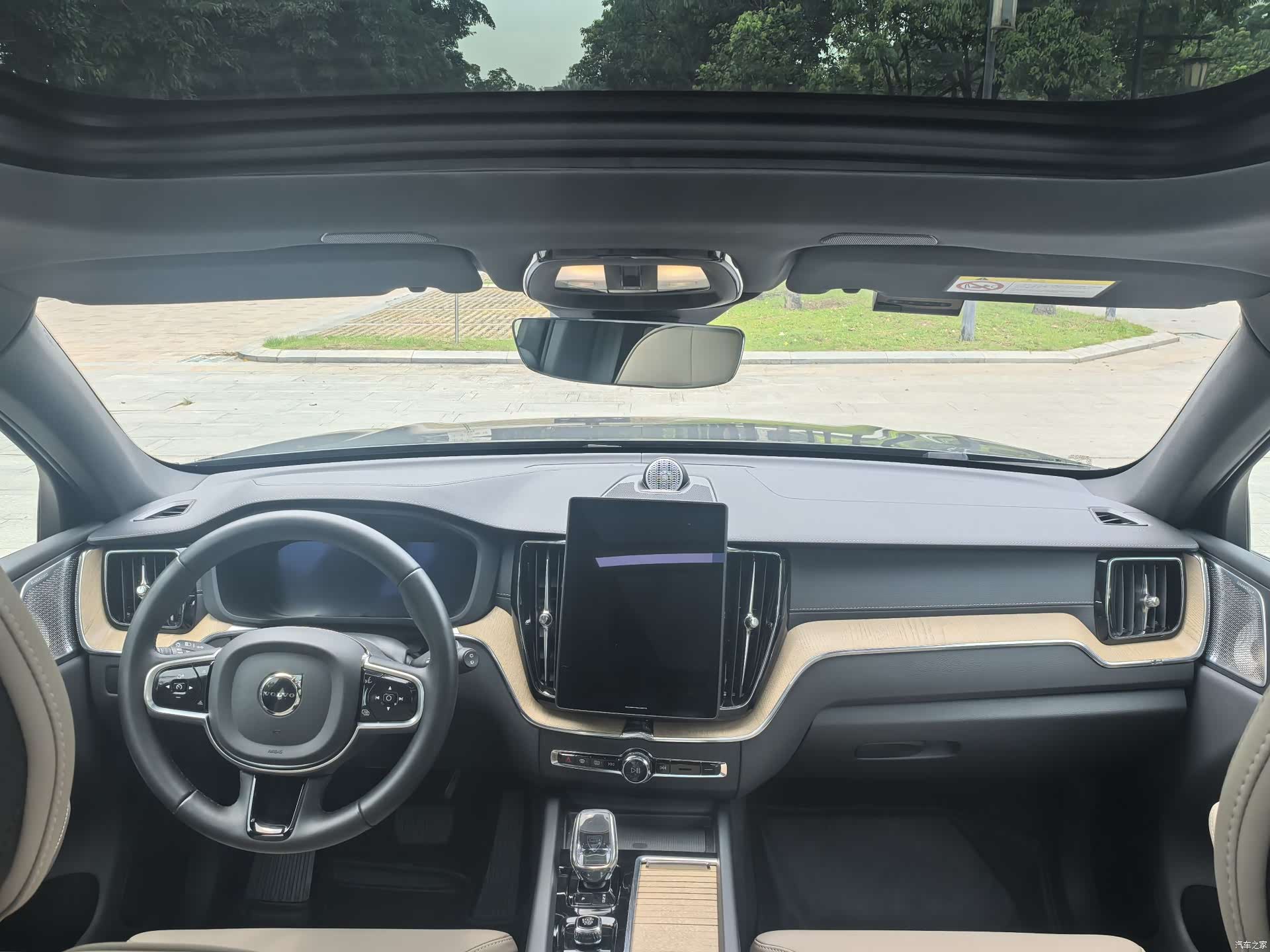 Volvo XC60, 2025 11