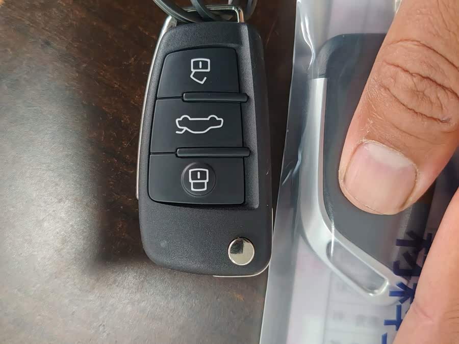 Audi Q3 2023, фото 8