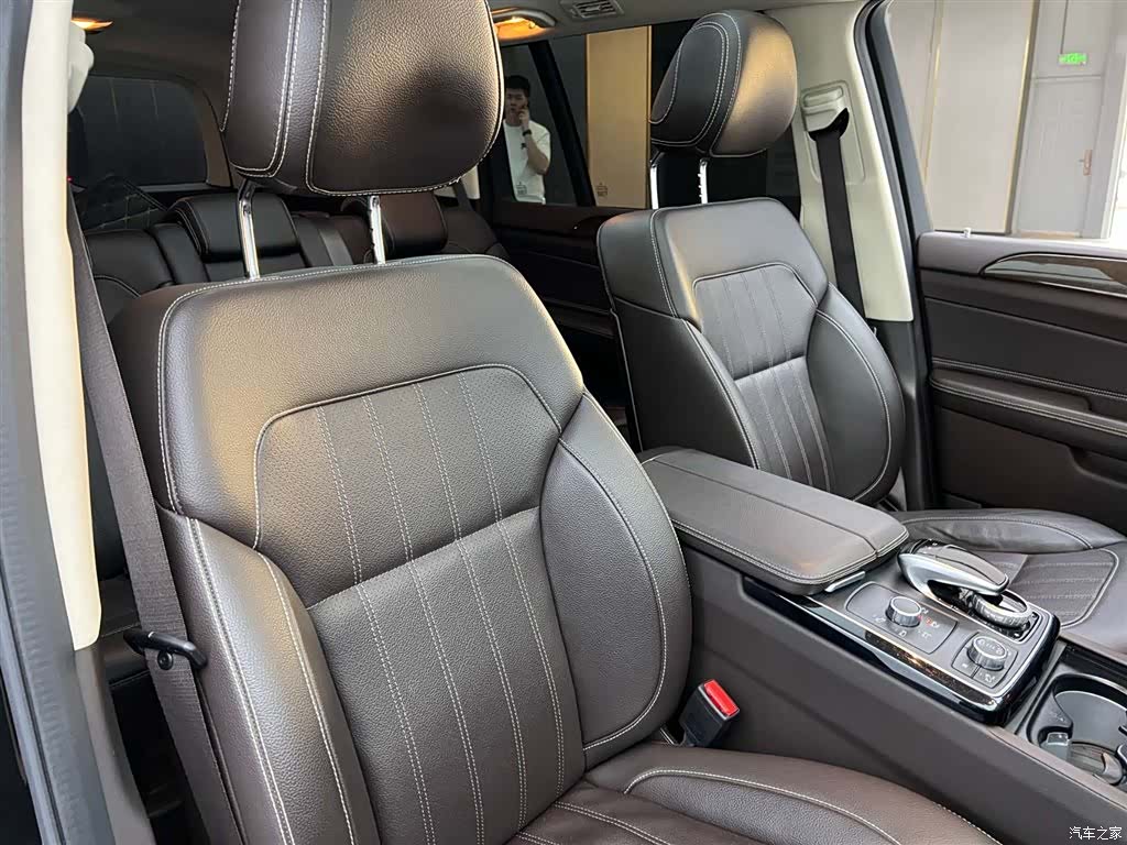 Mercedes-Benz GLS, 2018 26