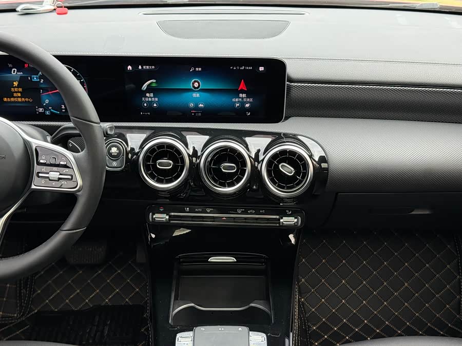 Mercedes-Benz A-Class 2019, фото 6