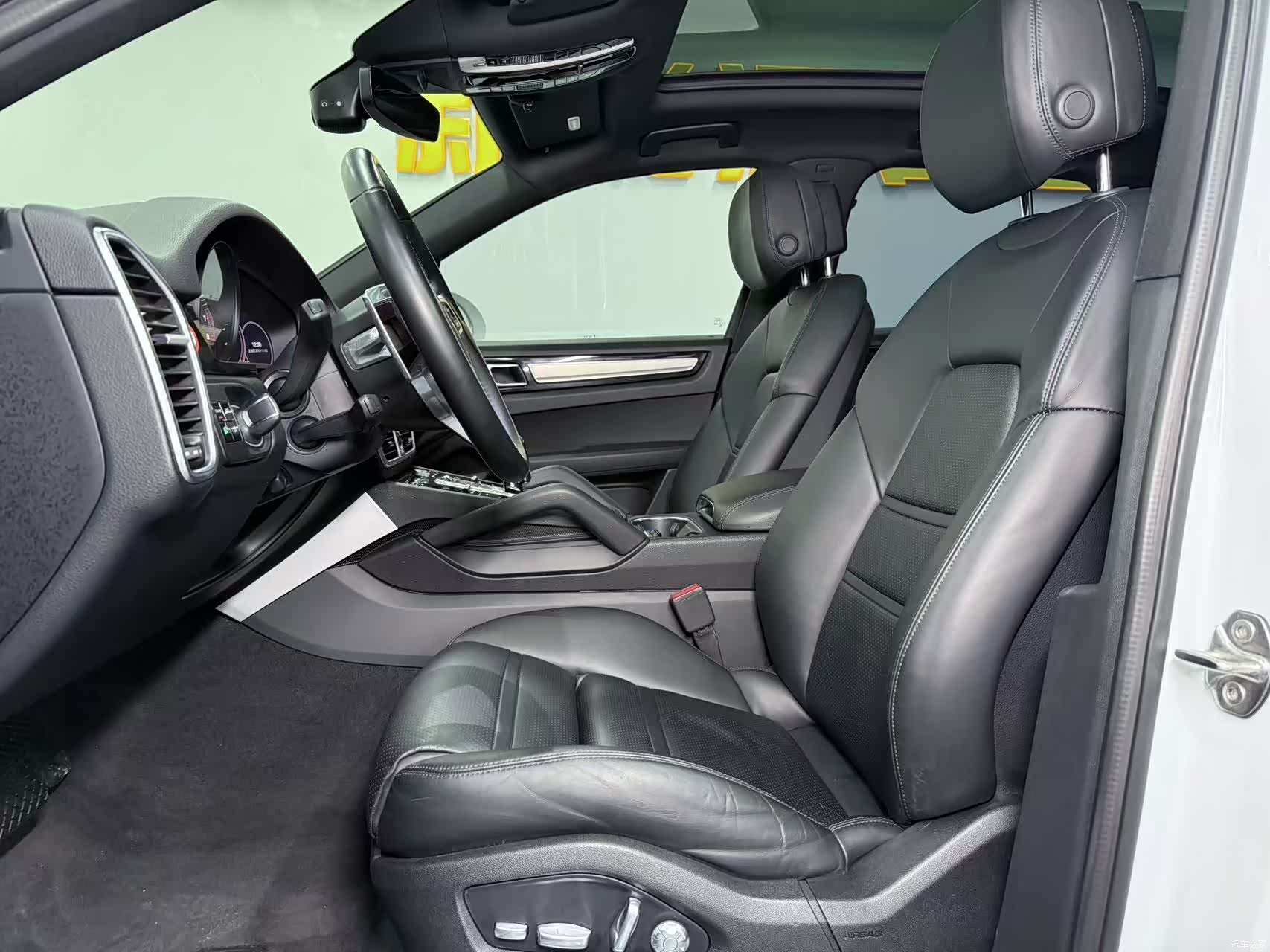 Porsche Cayenne, 2018 9