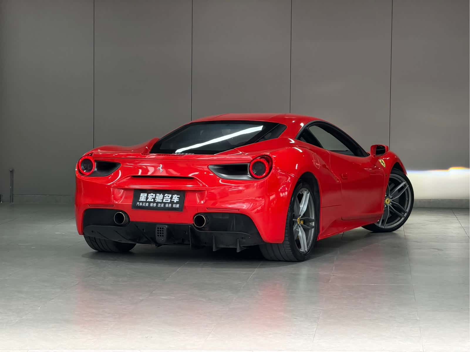 Ferrari 488, 2016 4