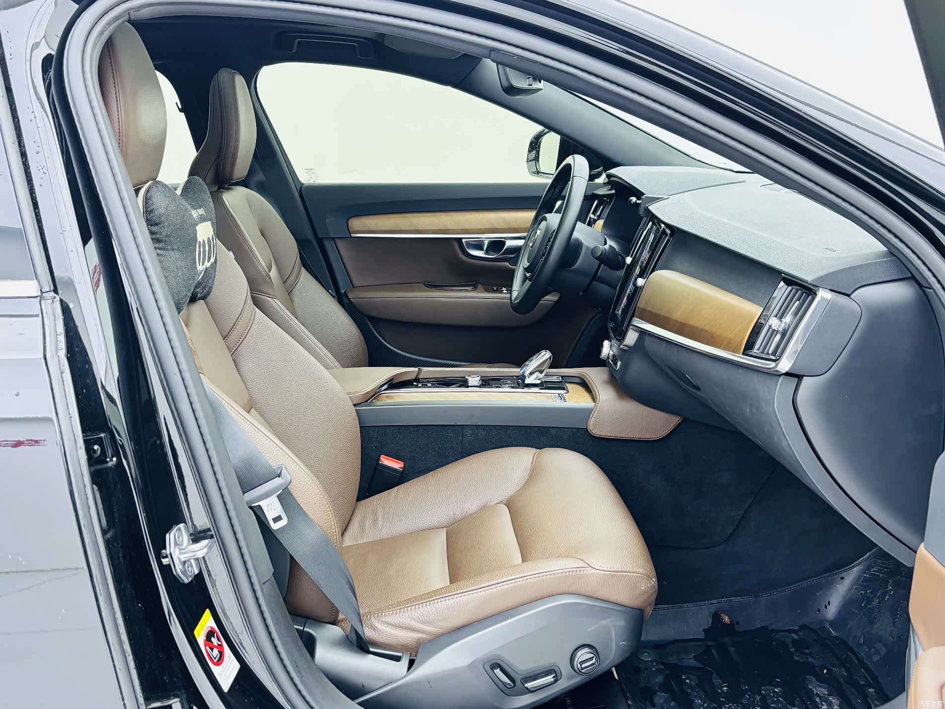 Volvo S90, 2021 все фото