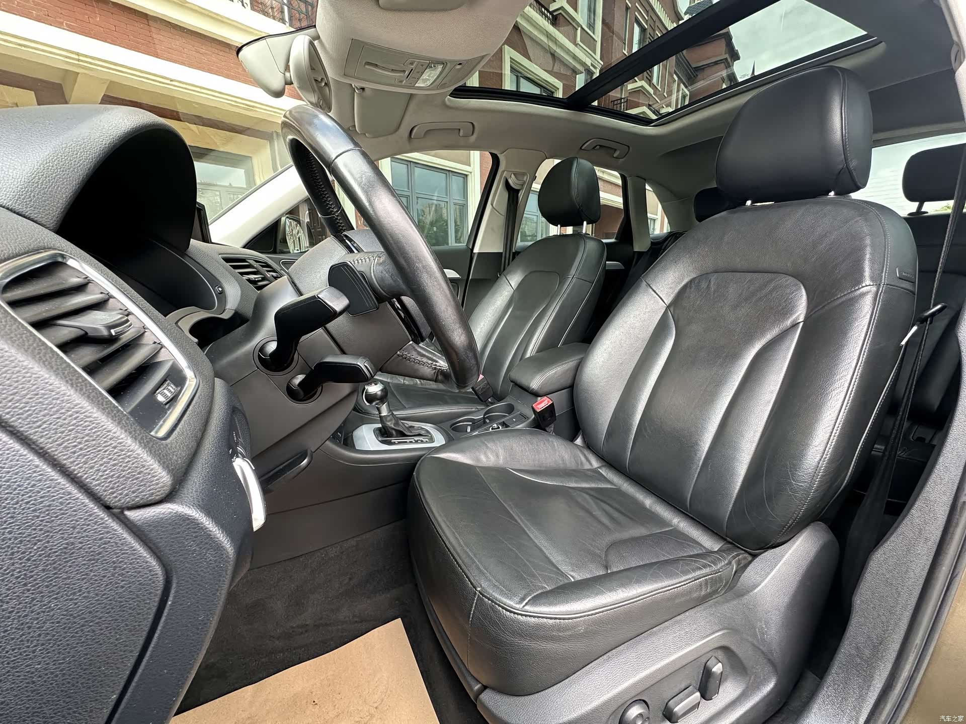 Audi Q3, 2014 28