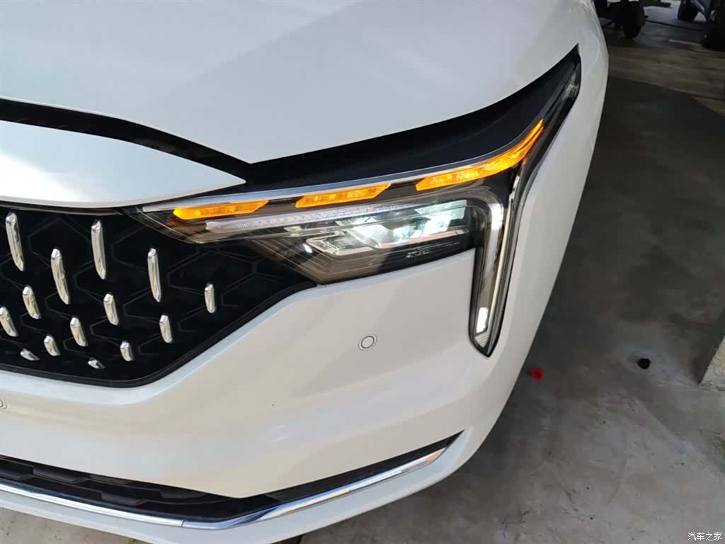 Bestune B70, 2022 24