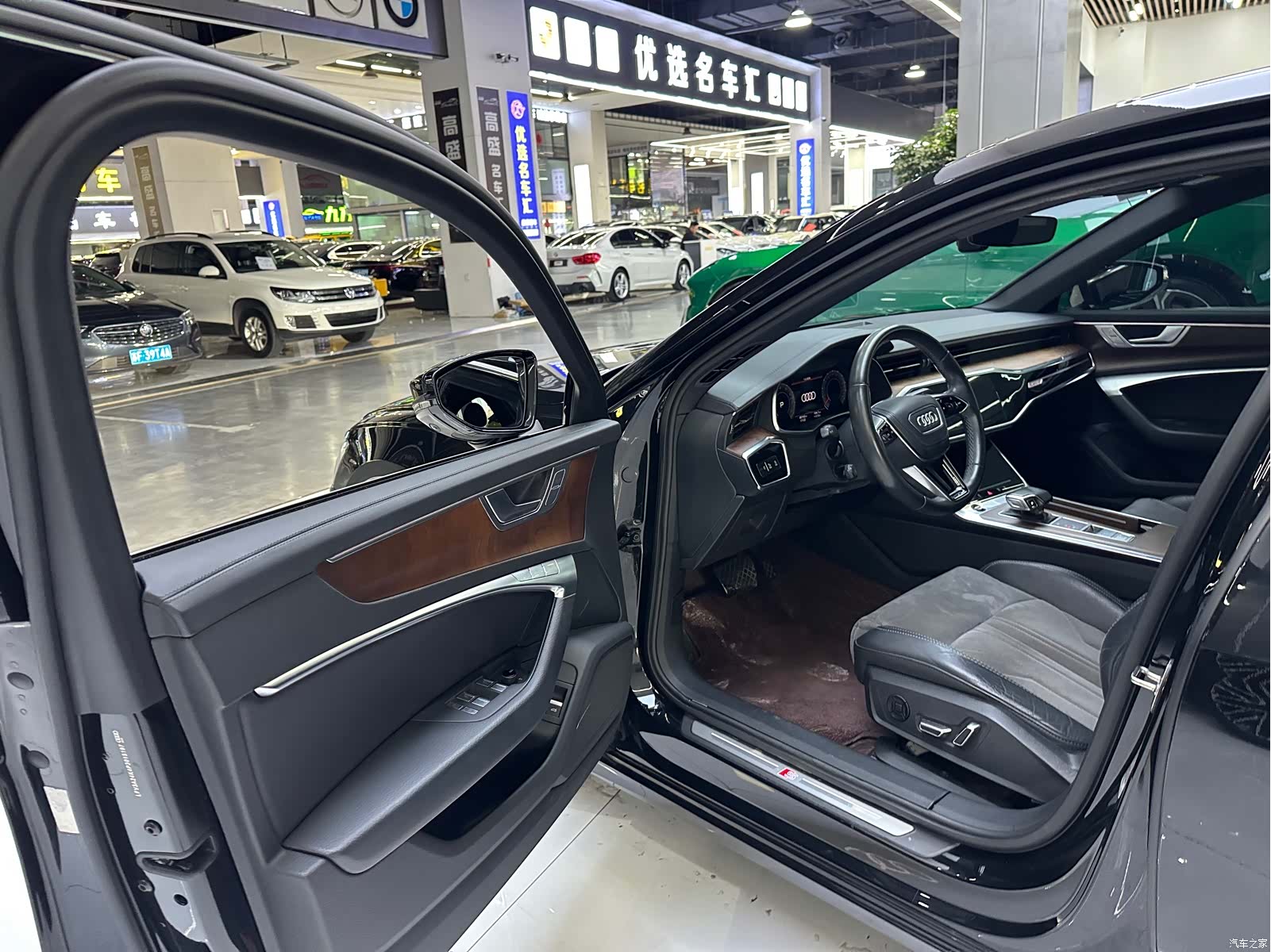 Audi A6L, 2023 все фото