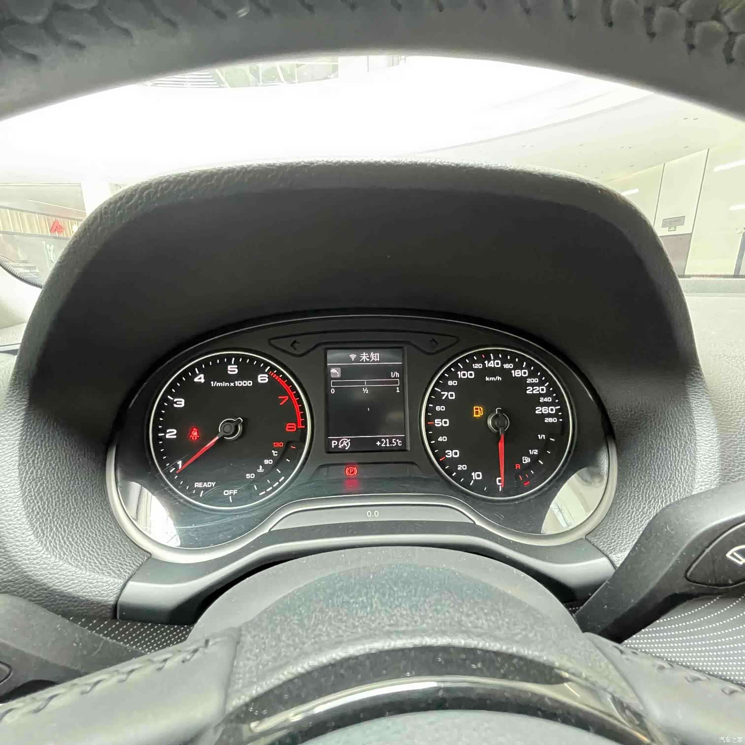 Audi Q2L, 2021 9