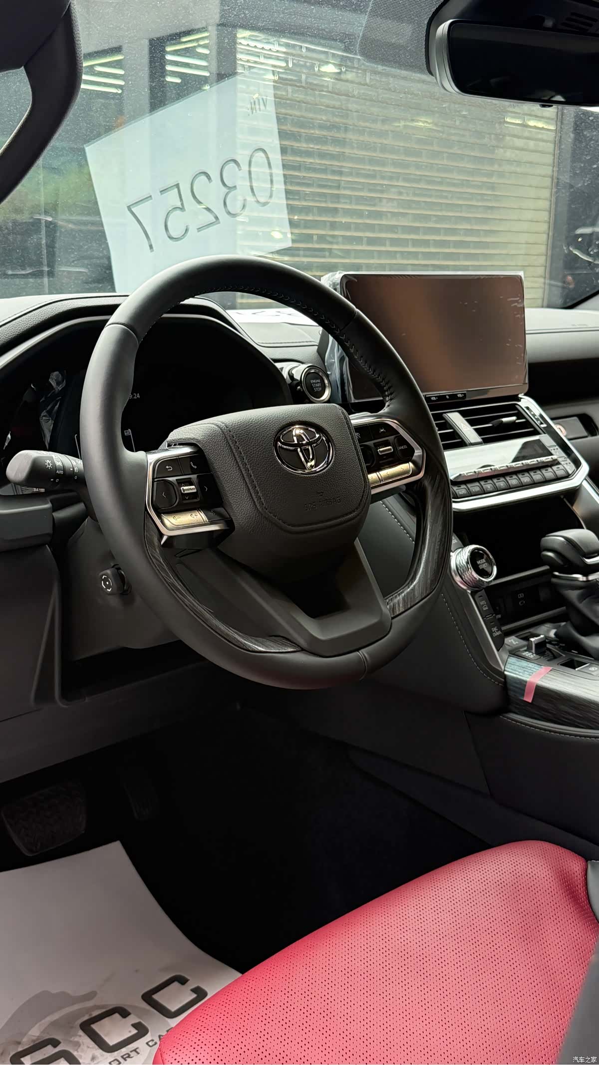 Toyota Land Cruiser, 2025 все фото