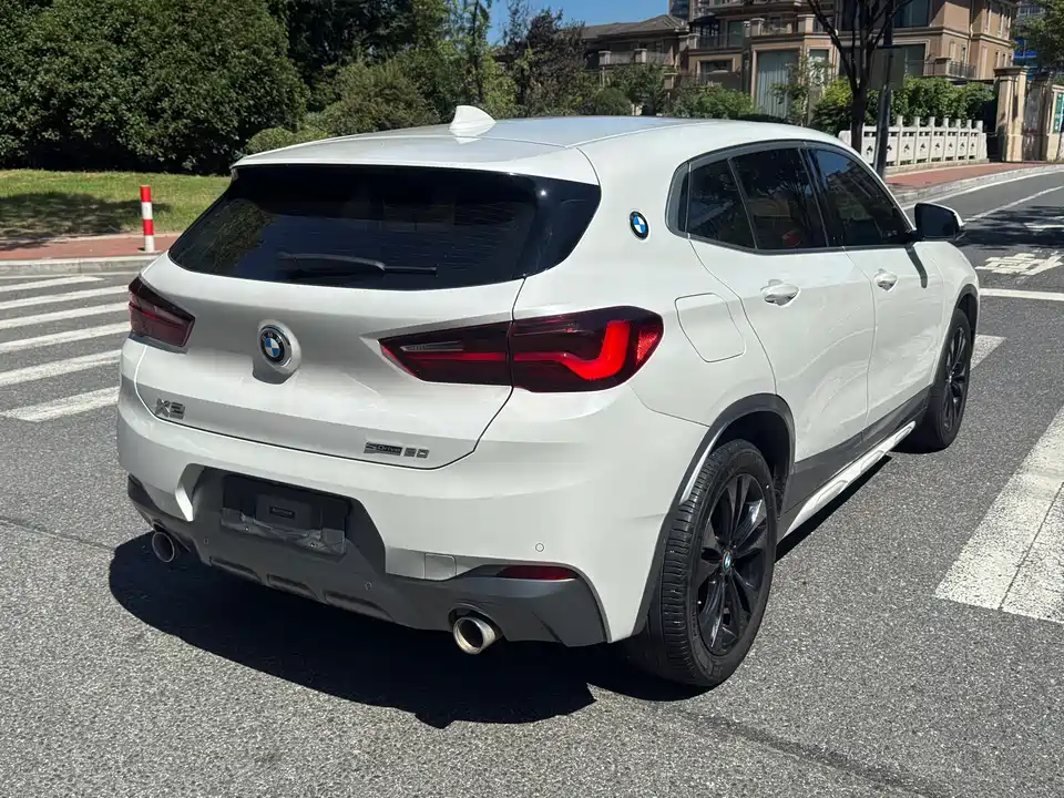 BMW X2
