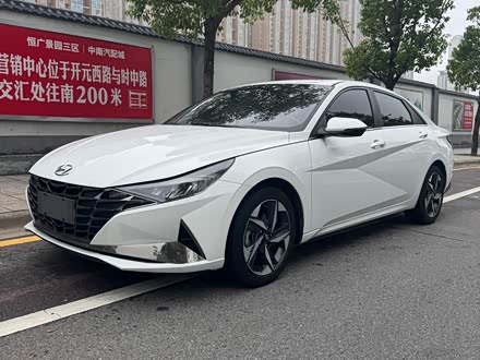���϶����ִ� ������ 2022�� 1.5L CVT GLX��Ӣ��