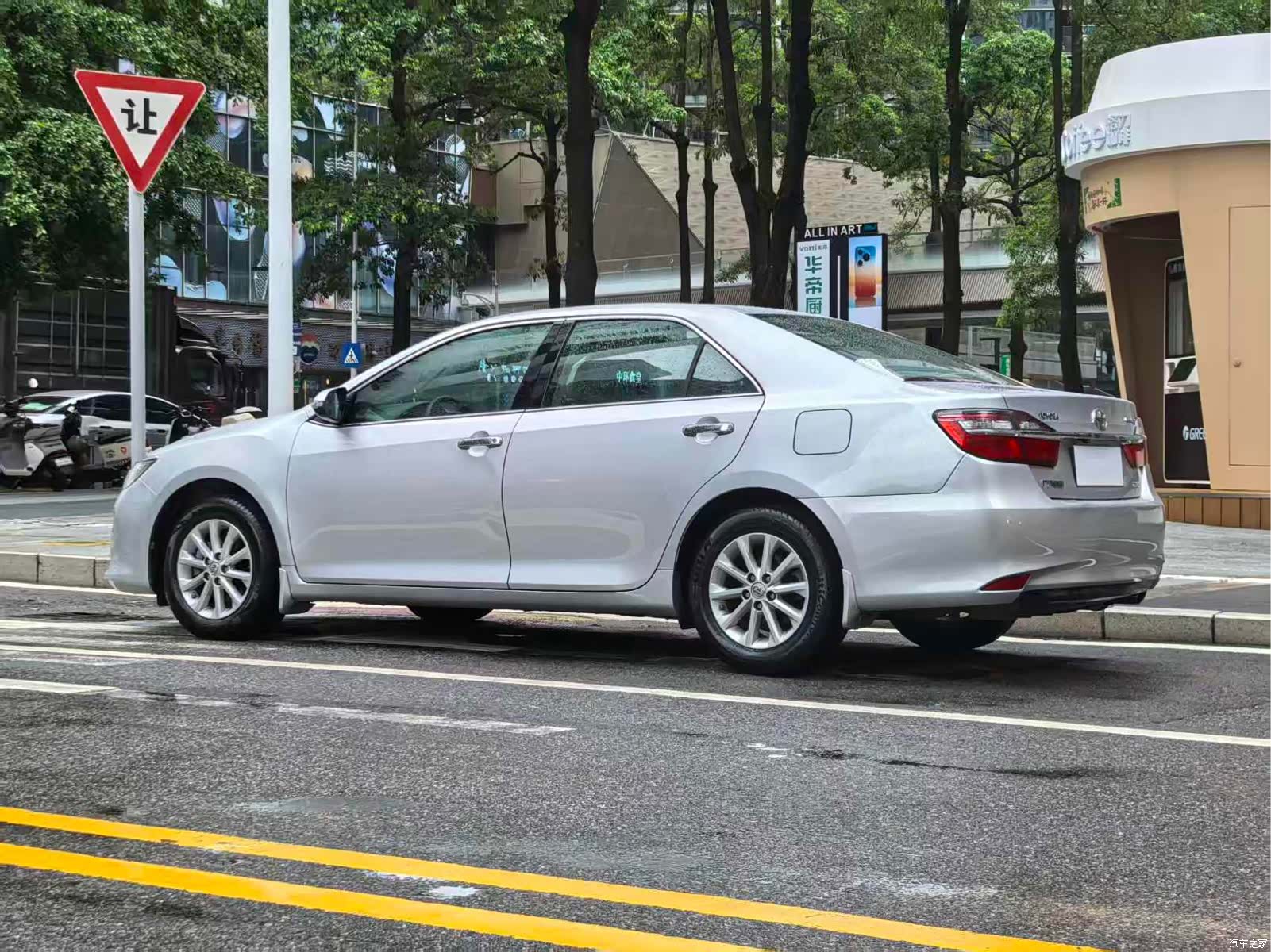 Toyota Camry, 2015 15