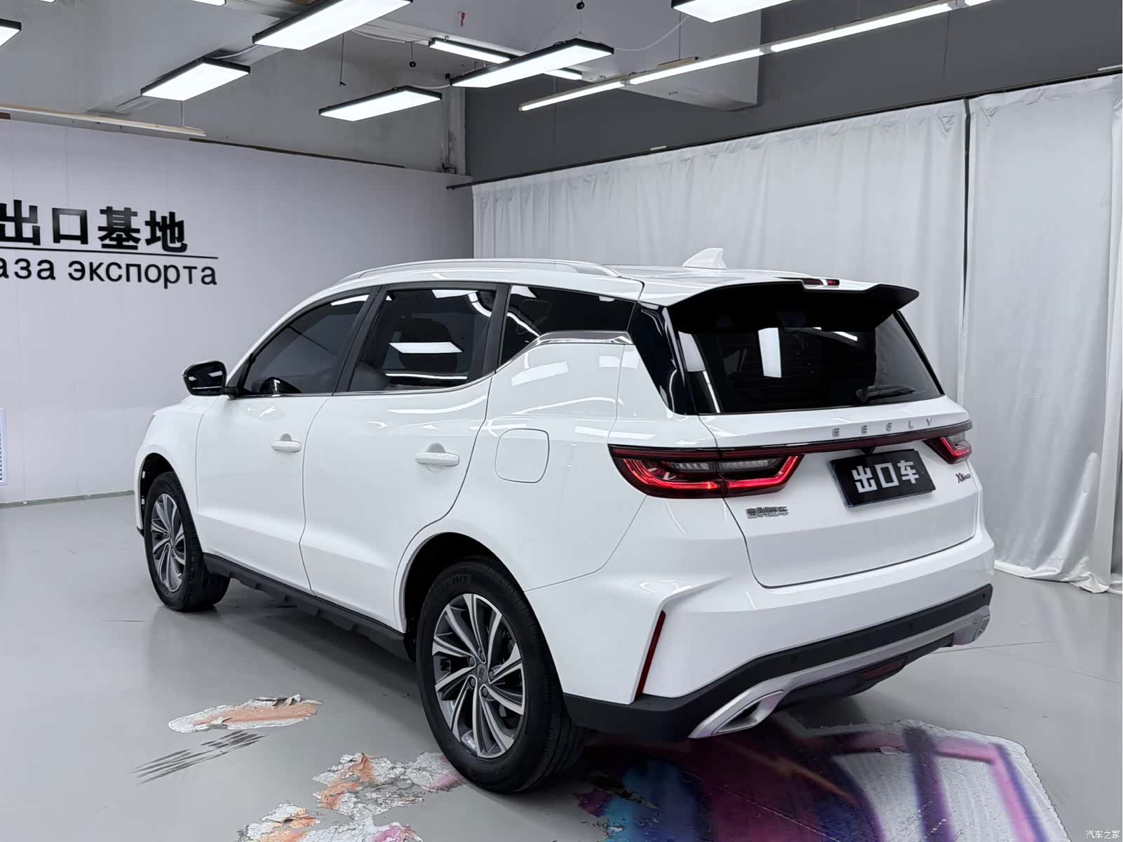 Geely X6, 2022 4