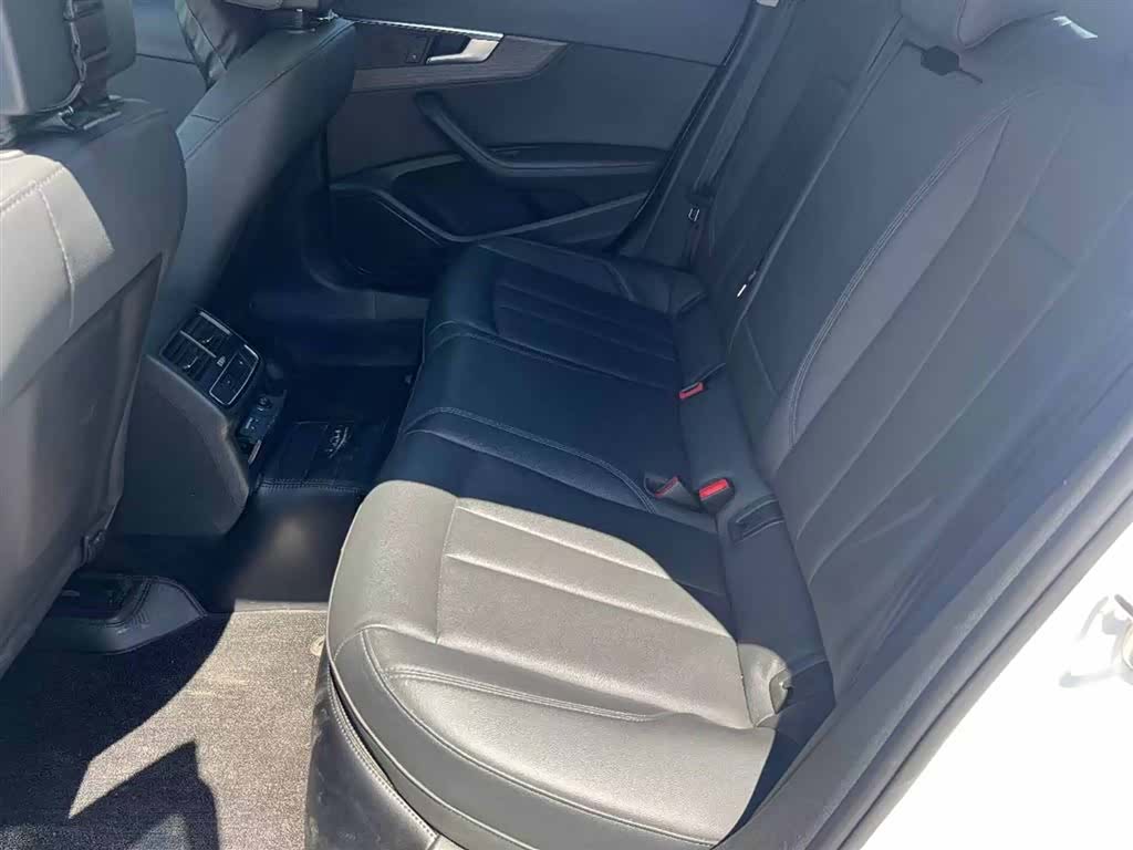 Audi A4L, 2022 15
