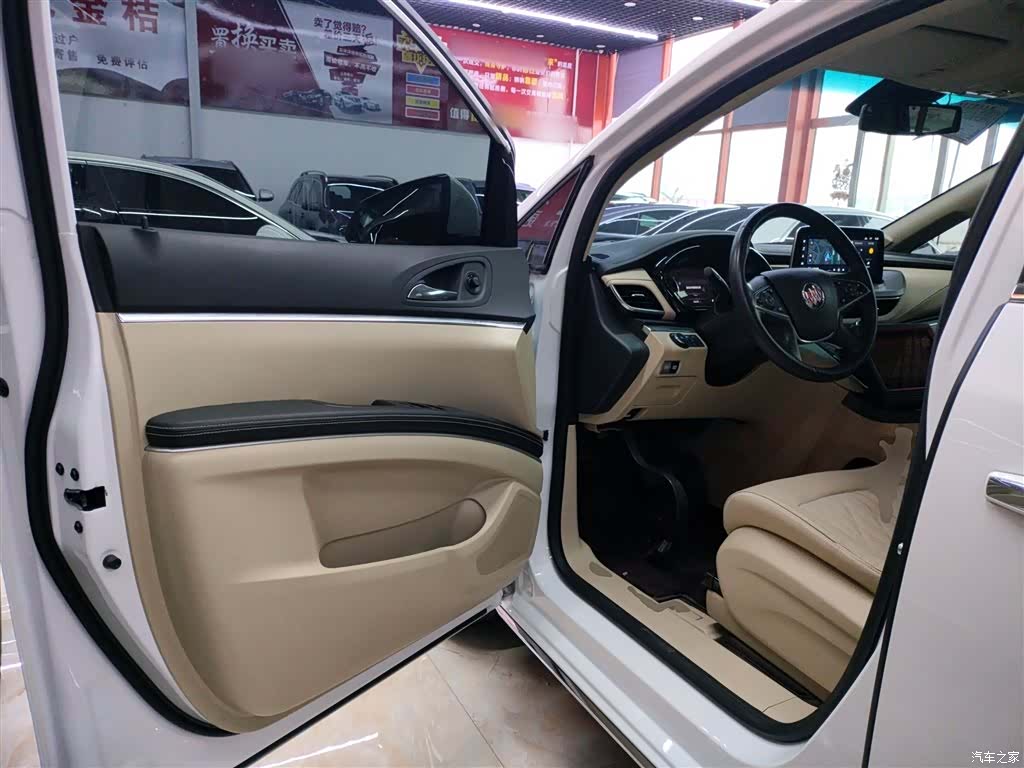 Buick GL8, 2023 12