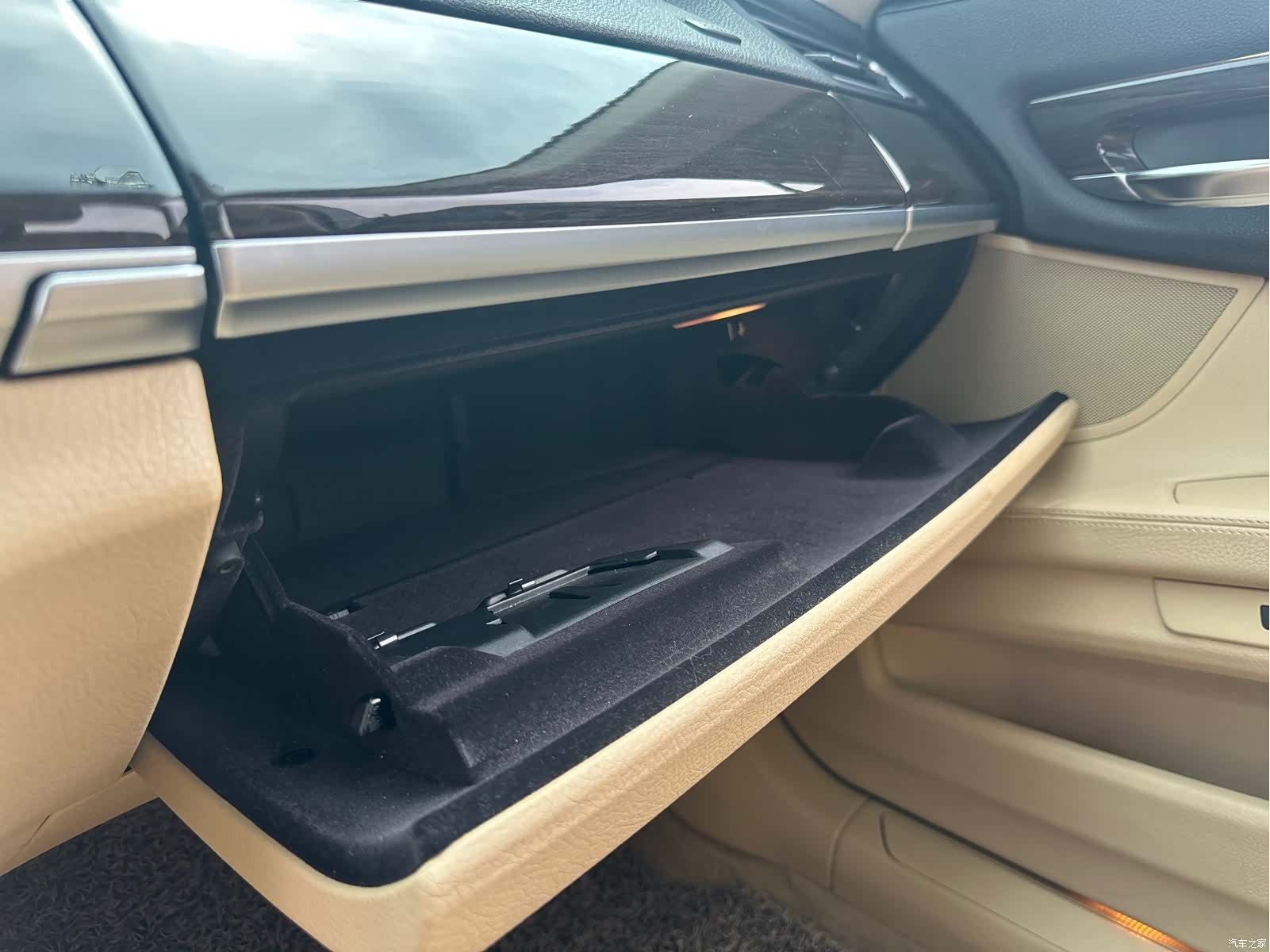 BMW 7 Series, 2011 22
