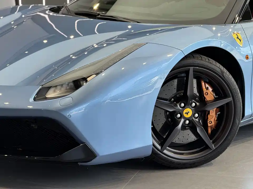 Ferrari 488