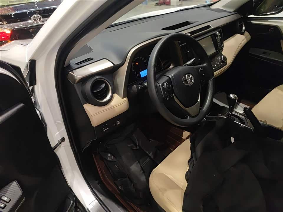 Toyota RAV4 Rongfang