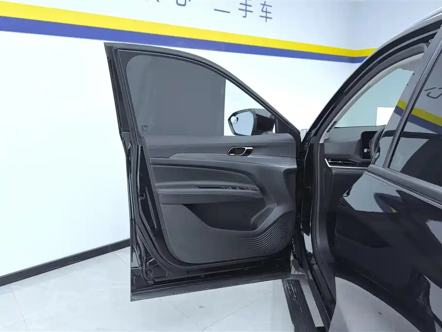 Ford Ling Rui Ford Ling Rui