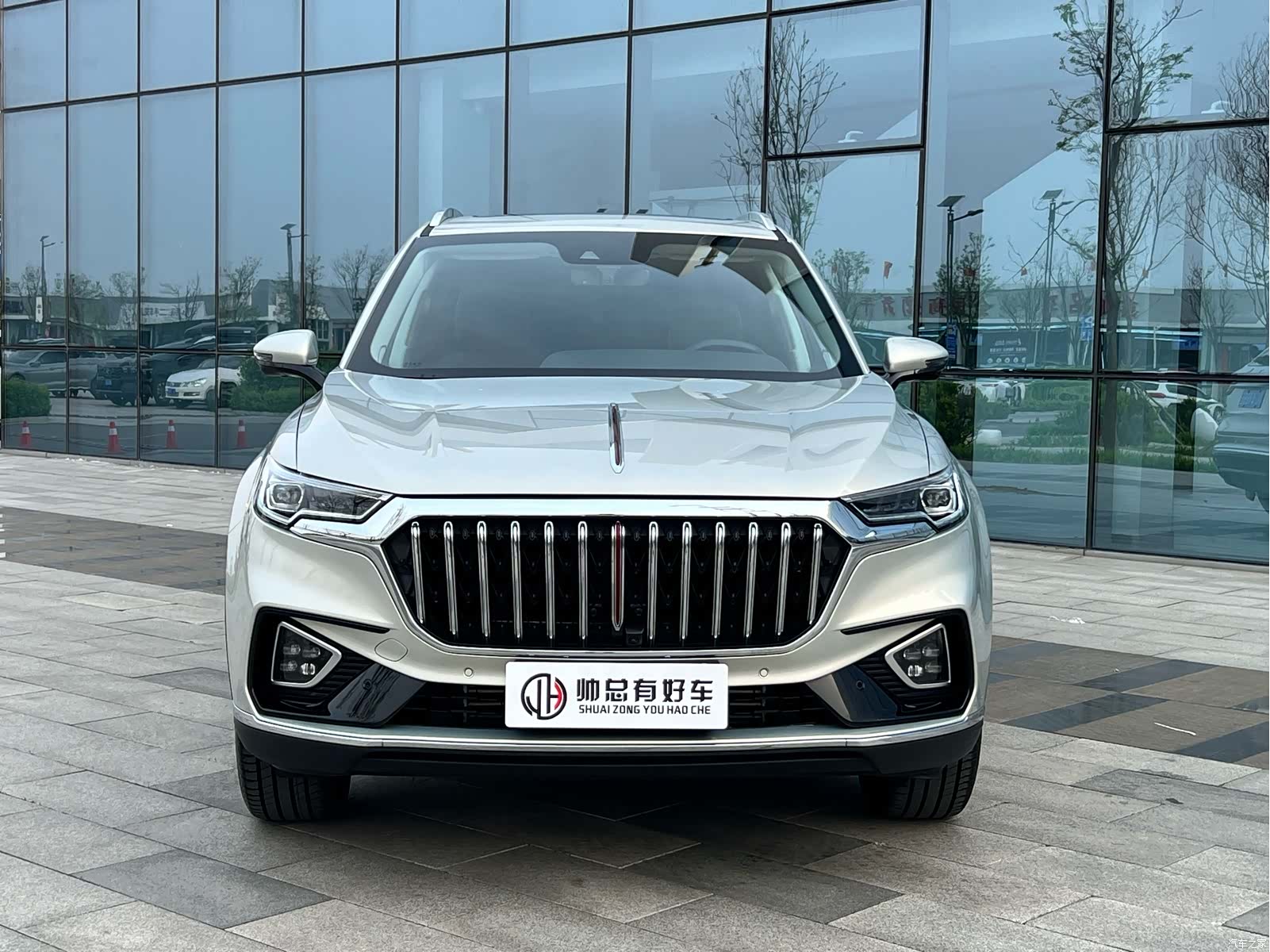 Hongqi HS5, 2022 2