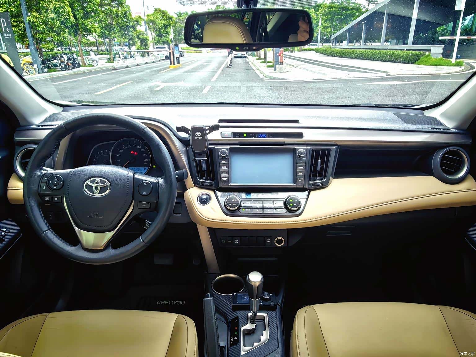 Toyota RAV4, 2013 23
