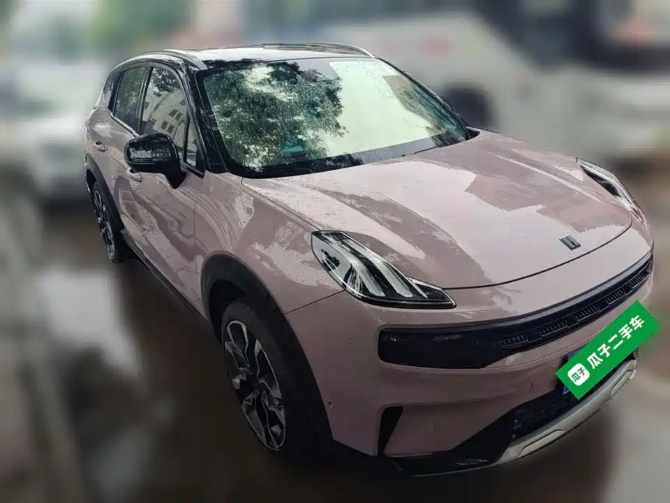 Lynk & Co 06