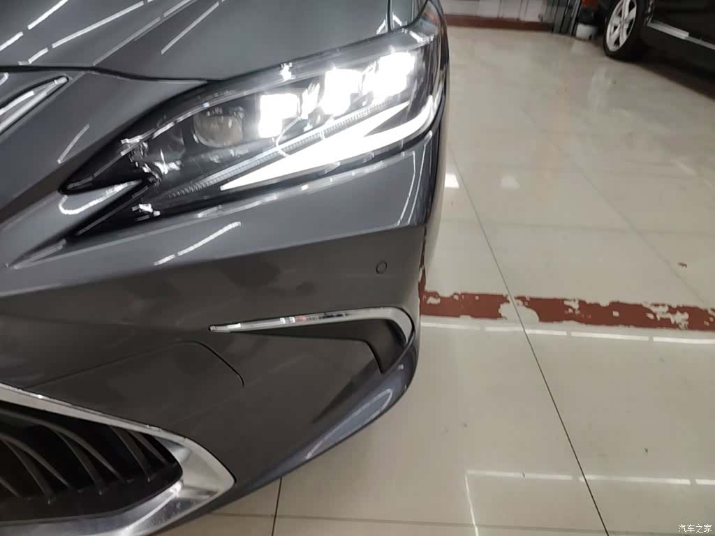 Lexus ES, 2021 17