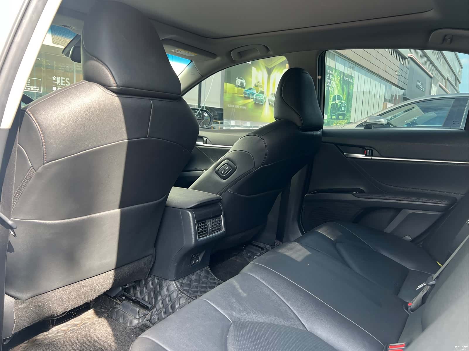 Toyota Camry, 2023 6
