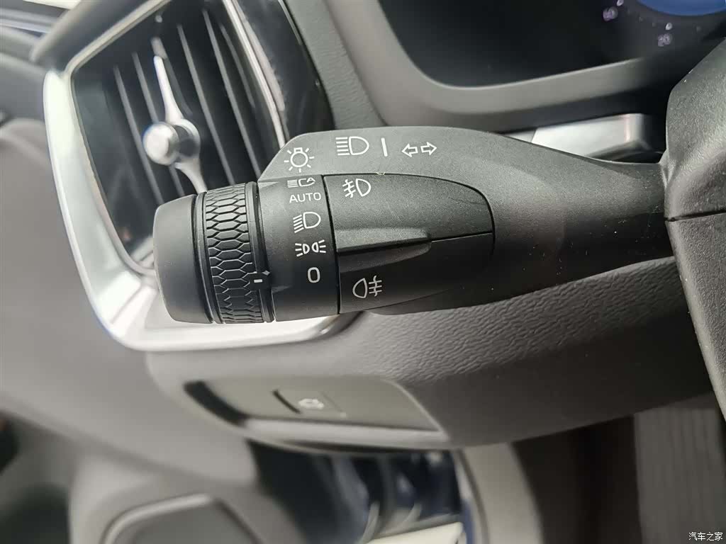 Volvo S60, 2022 21