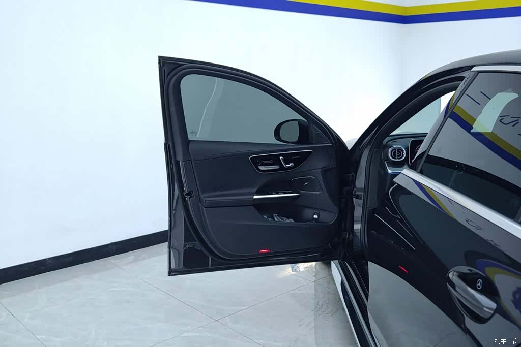 Mercedes-Benz C-Class, 2023 7