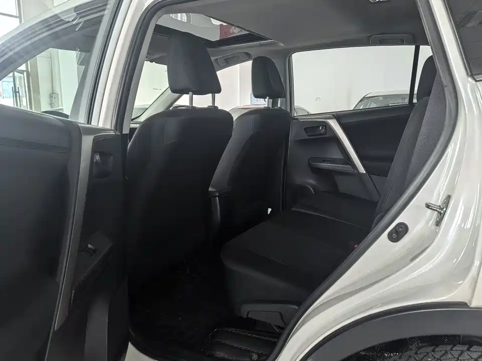 Toyota RAV4 Rongfang