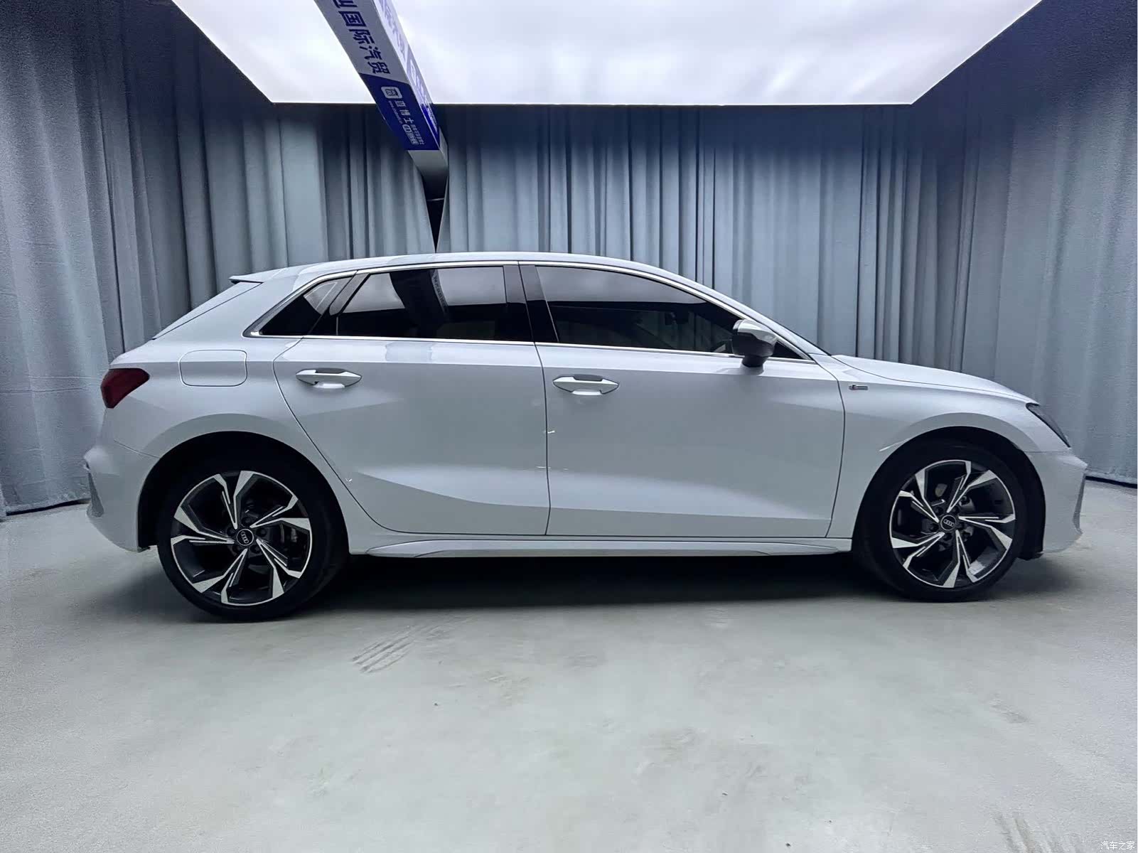 Audi A3, 2023 все фото