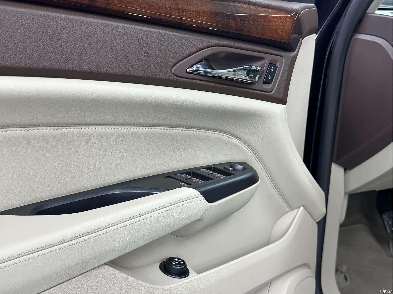 Cadillac SRX, 2016 14