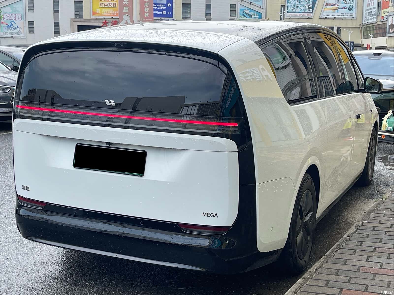 Li Auto MEGA, 2025 4
