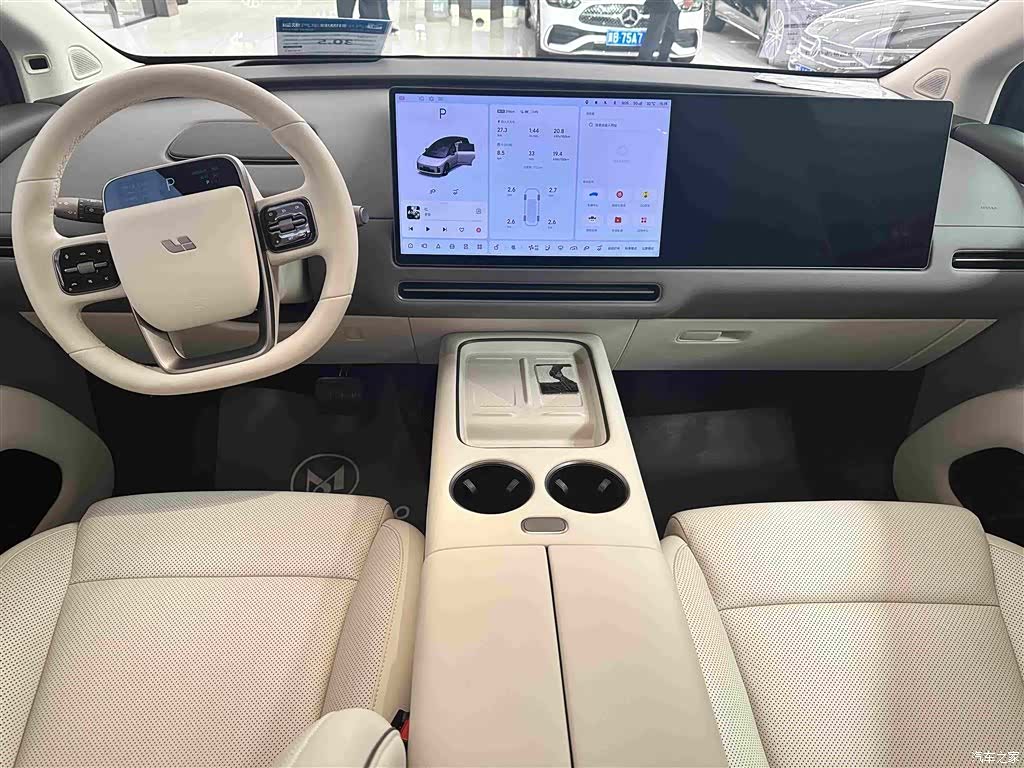 Li Auto i8, 2025 19