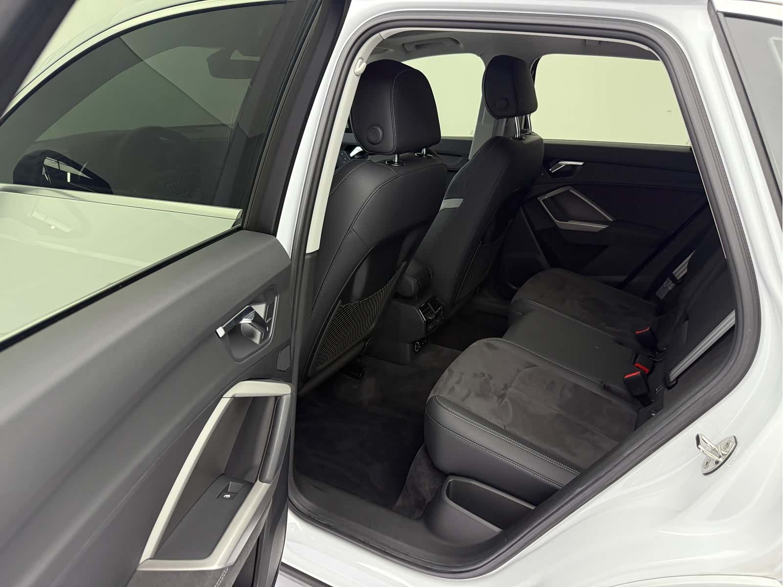 Audi Q3, 2022 14