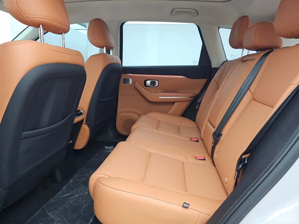 Leapmotor C10, 2025 13